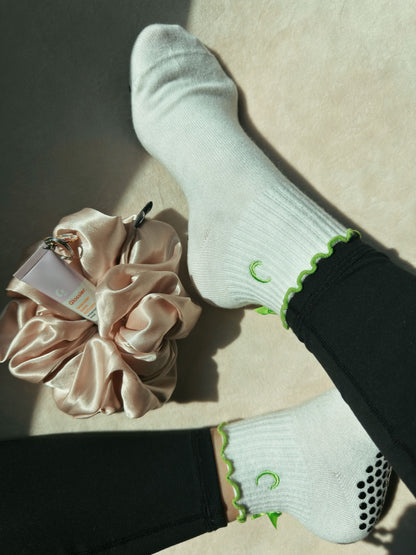 The Tea Collection: "Matcha" Women's Grip Socks